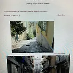 Alojamento de Acomodação e Pequeno-almoço Com'era Nápoles