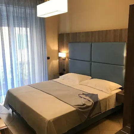 Com'era فندق مبيت وإفطار